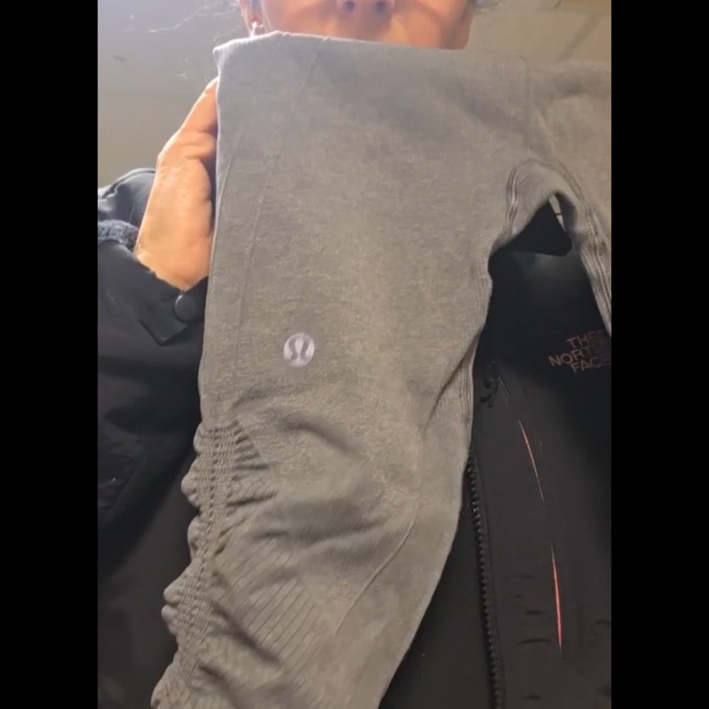 lululemon athletica women’s Charcoal Gray Jogger leggings